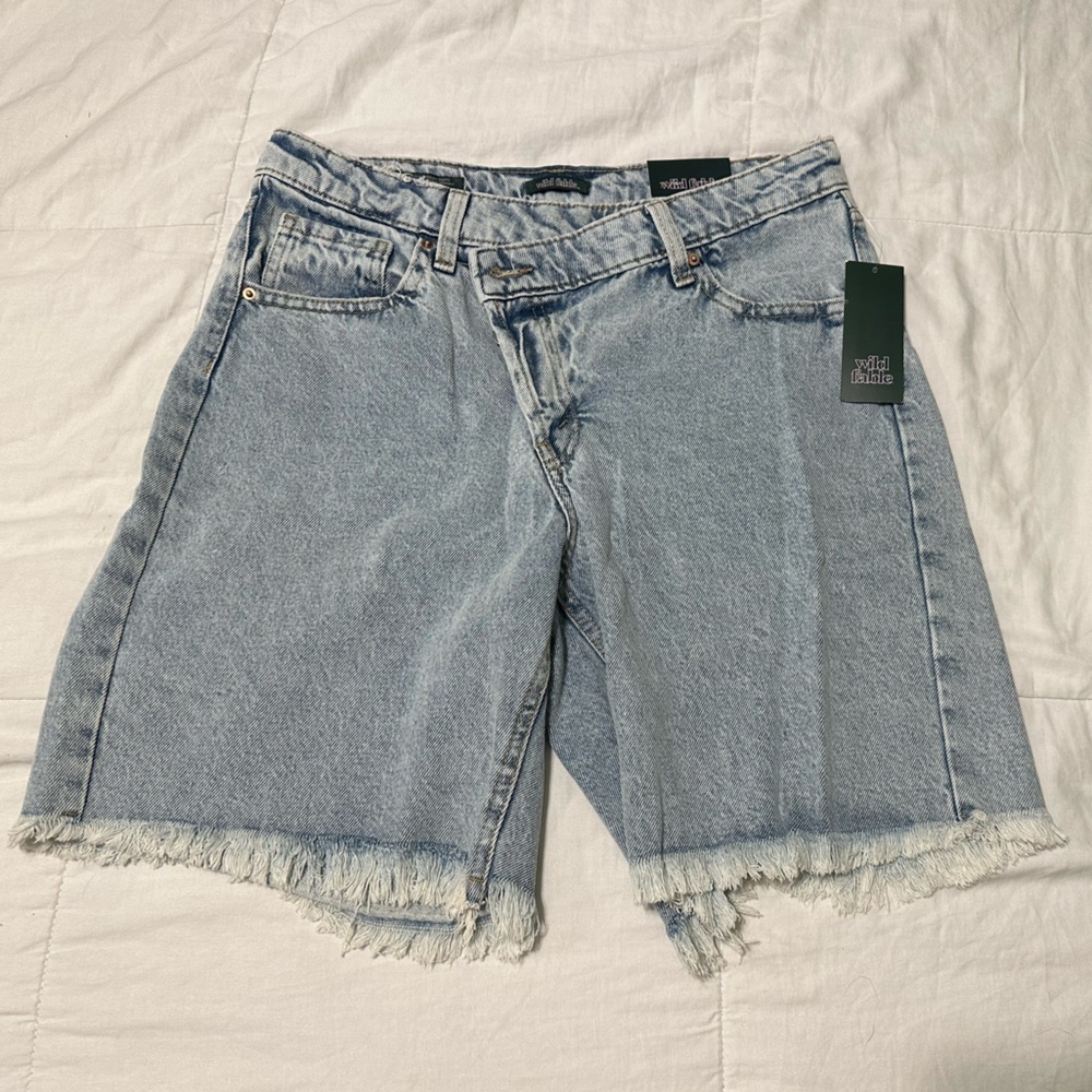Crossover Jean Shorts NWT Size 6 Wild Fable